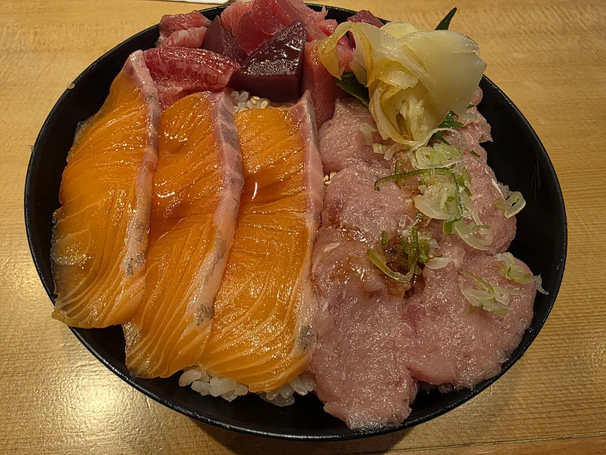 寿司 やまと 海浜幕張店の海鮮丼
